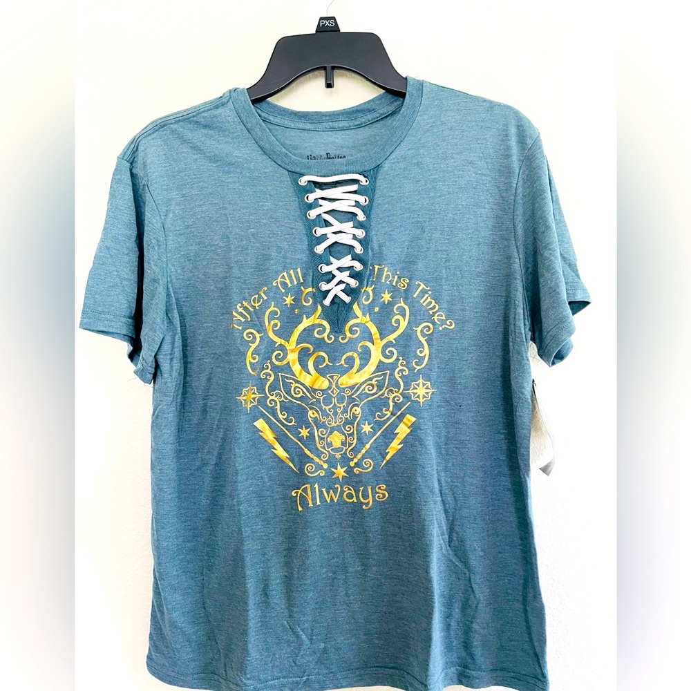 Harry Potter women’s Top Size Medium New With tags